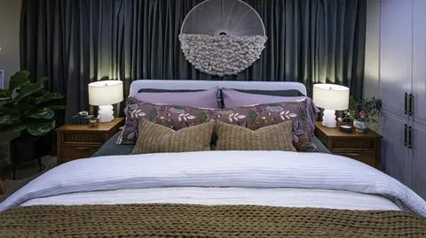 Elegancka metamorfoza sypialni: przekształć swoją sypialnię w idealne miejsce relaksu!