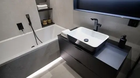 Zgłoś remont: łazienka i toaleta z nowym układem i stylem