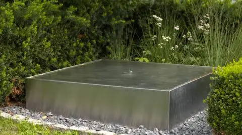 Akademia ogrodnika: źródełko ze stali nierdzewnej