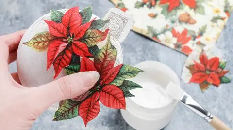 Bombki decoupage na Boże Narodzenie – jak zrobić? Instrukcja krok po kroku