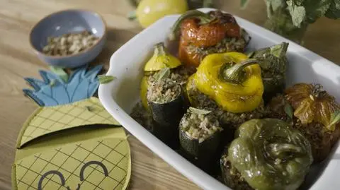 Kolorowe warzywa faszerowane