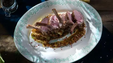 Grillowane kotleciki cielęce z plackami z kapusty i ziemniaków