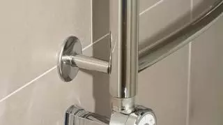 Grzejnik łazienkowy elektryczny z termostatem