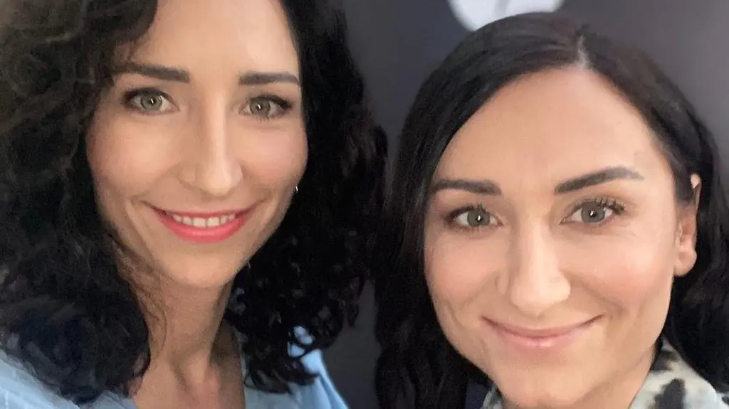 Izabela Szarmach i Olga Piórkowska na wiosennej konferencji Grupy Discovery TVN