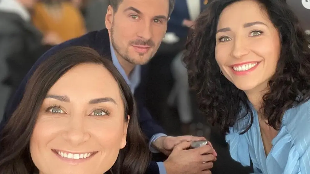 Izabela Szarmach, Olga Piórkowska i Maciej Mindak na wiosennej konferencji Grupy Discovery TVN