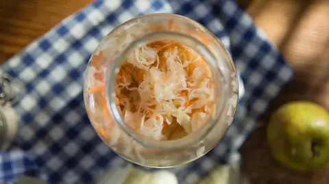 Kiszona kapusta z szara renetą i marchwią