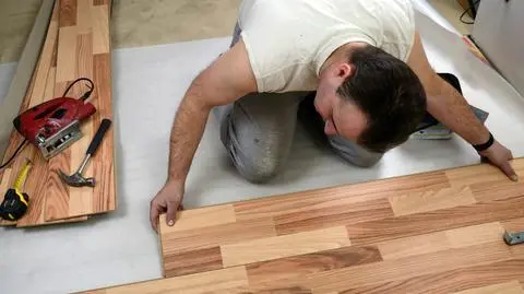 Jaki podkład pod panele podłogowe wybrać?