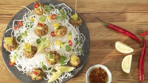 Tajskie kotleciki rybne z sosem sweet chili