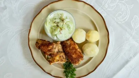 kotlety de volallie z mizerią