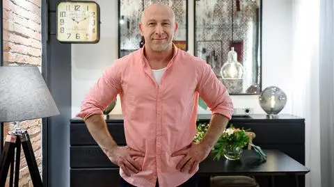 Krzysztof Miruć w salonie z 4