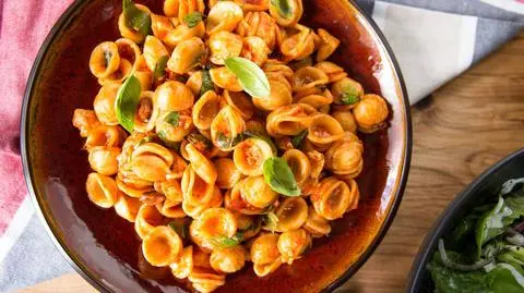 Makaron orecchiette z piersią z kurczaka
