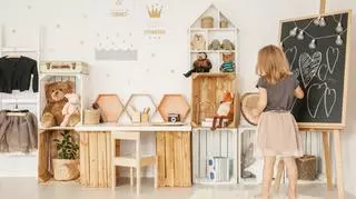 Meble z biurkiem dla dziewczynki - 1.jpg