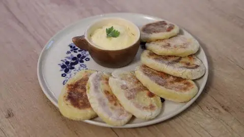 Moskole z masłem czosnkowym