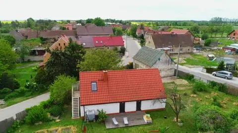 "Nieoczywiste miejsca": kiedyś był oborą, jest domem naturalnym