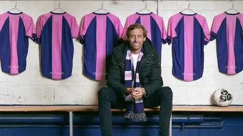 Oglądaj Peter Crouch kontratakuje we wtorki o 23:00 na Discovery Channel