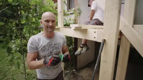 "Polowanie na ogród": konstrukcja platformy i schodów na balkon