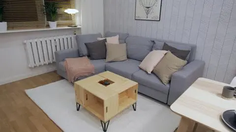 W 3. odcinku 2. sezonu programu "Pomysłowe projekty" Iwona Durka stworzyła salon dla 3-osobowej rodziny. Po długich namysłach, bohaterowie tego odcinka zdecydowali się na salon w stylu skandynawskim. W centrum nowostworzonego wnętrza architektka wnętrz zaplanowała stolik kawowy, który wykonała samodzielnie ze skrzynek. Mebel z naturalnego drewna sprawdzi się w wielu wnętrzach, a jego stworzenie jest niezwykle proste. 