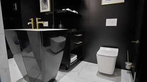 Inspiracje ze Zgłoś remont: elegancka łazienka w nowoczesnym wydaniu