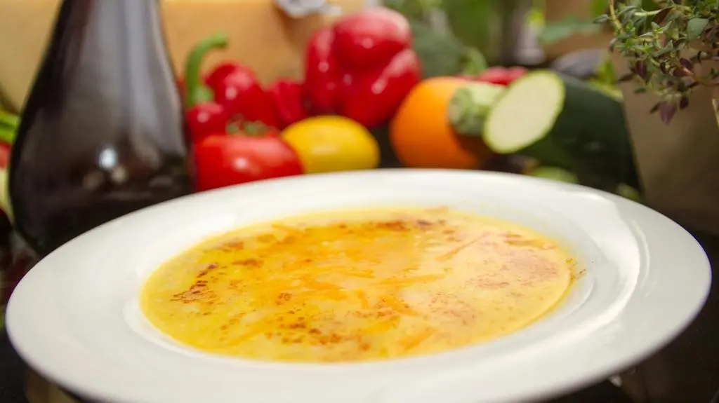 ZUPA KALAFIOROWA Z SEREM