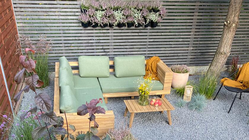 W 2. odcinku 5. sezonu "Wymarzonych ogrodów" Izabela Szarmach oraz Olga Piórkowska odnawiały ogród należący do Marceli, Dominika oraz ich malutkiej córeczki. Właścicielom ogrodu zależało, aby znalazła się w nim przestrzeń zarówno dla nich jak i dla dziewczynki. Rodzice marzyli, aby zabawki oraz akcesoria zmotywowały ich córeczkę do przebywania na dworze. Nasze ekspertki spełniły wszystkie ich życzenia.